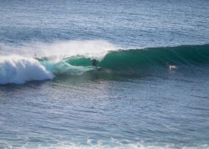 surfing uluwatu