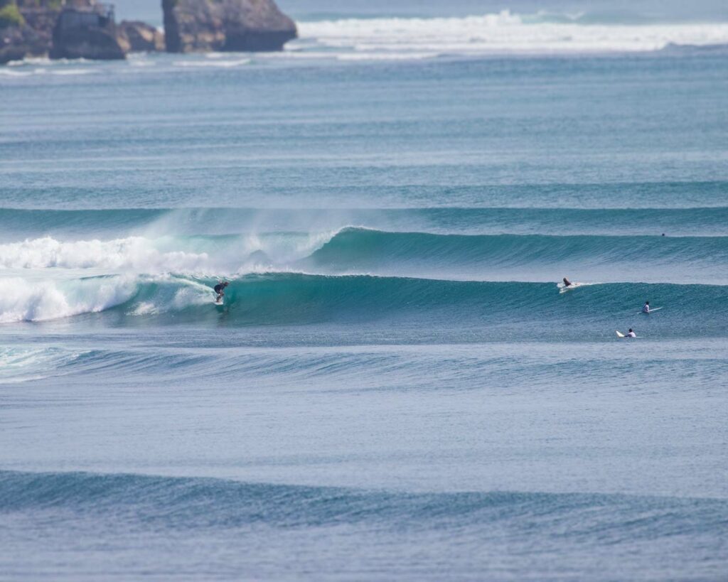 Uluwatu Surf Report , April 2021, Pics and videos Bali Surf Report
